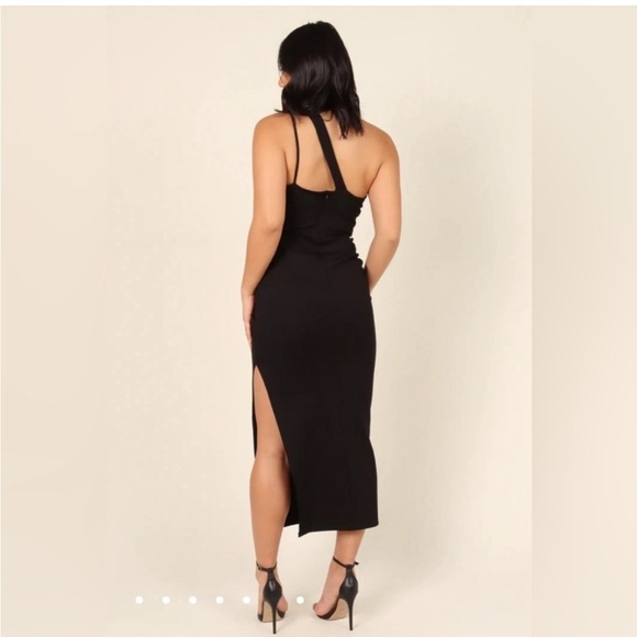 Petal & Pup Jolie knit one shoulder midi black dress - Picture 4 of 13